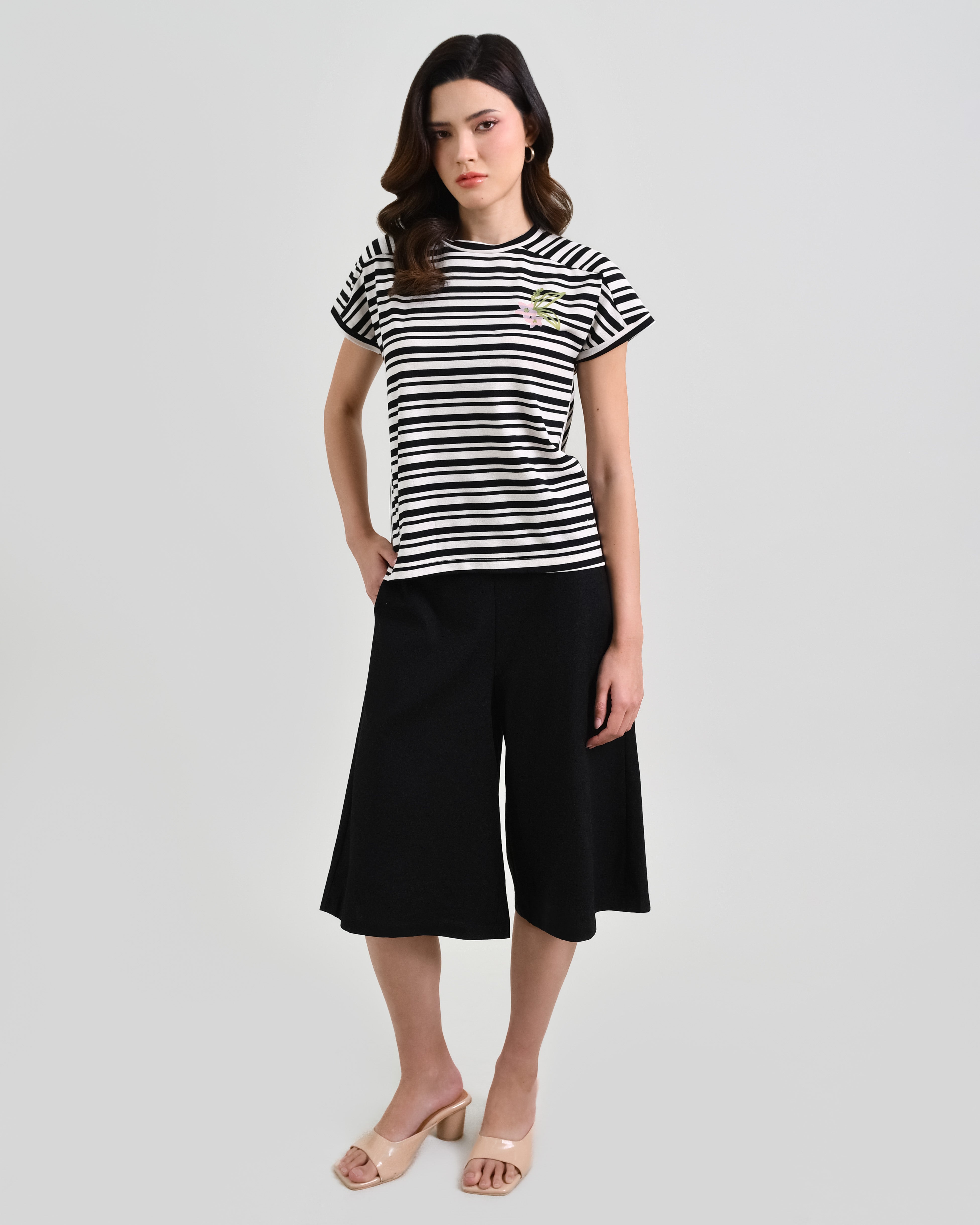 OMEERA Top