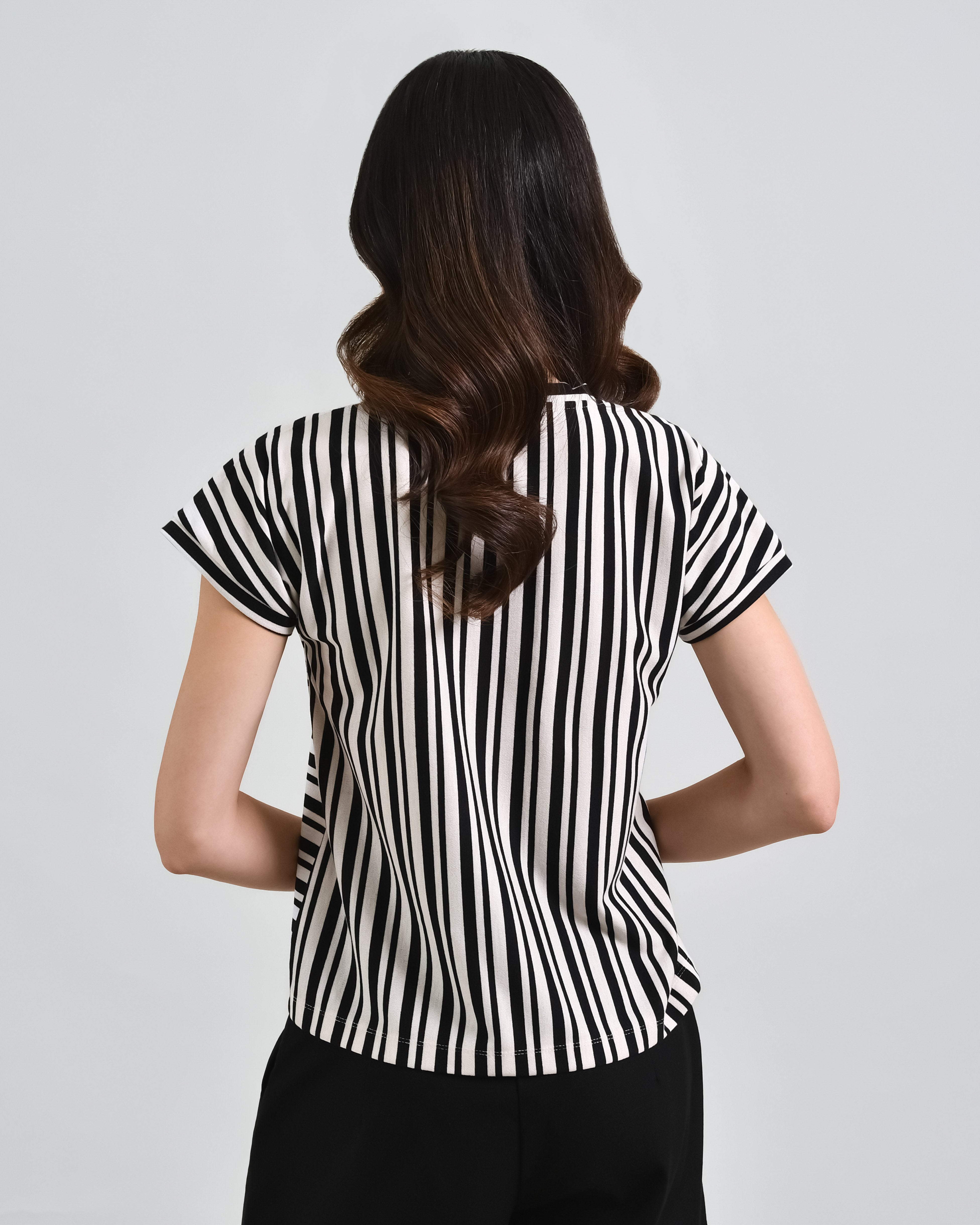 OMEERA Top
