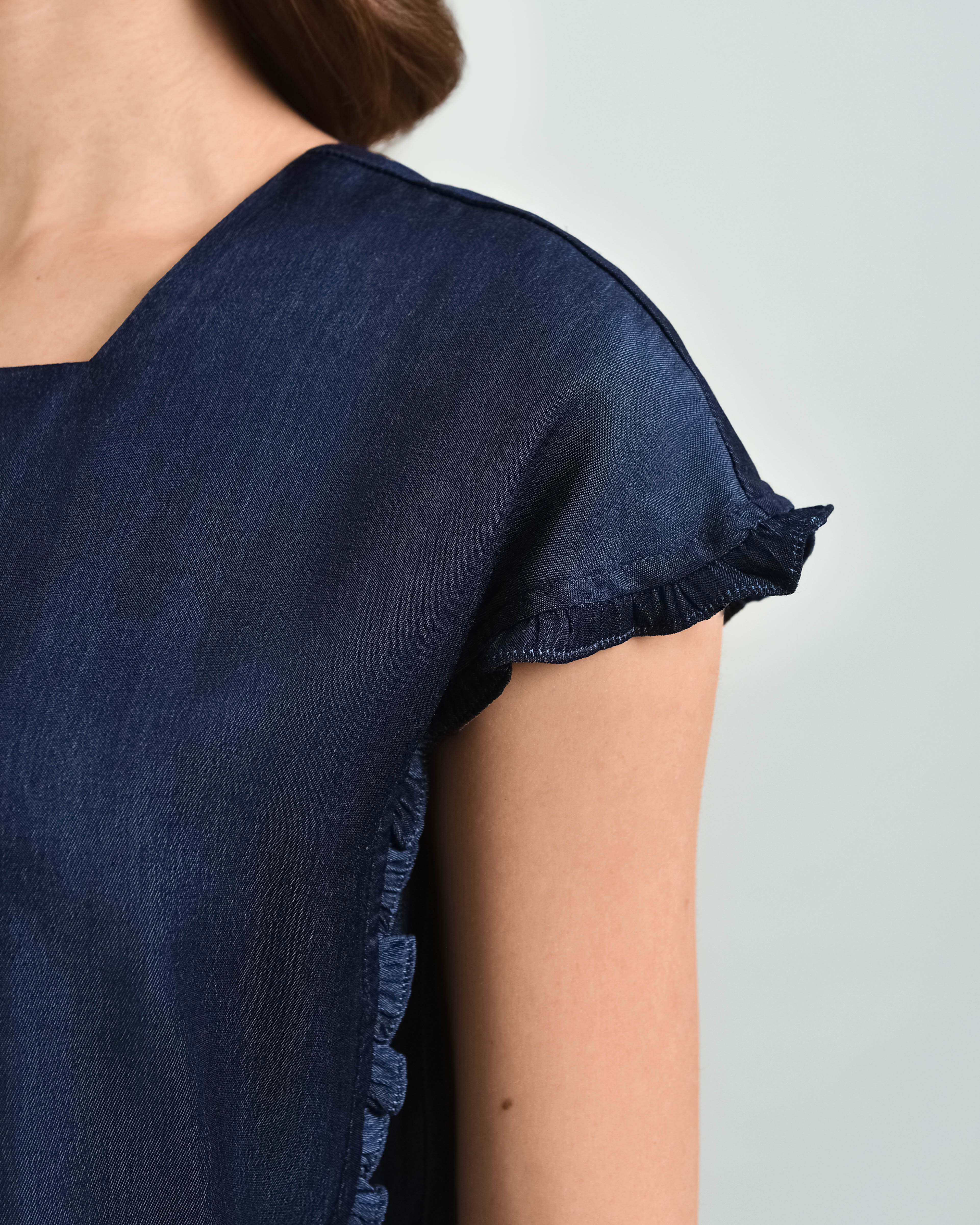 UNICA Tops BARBS Top