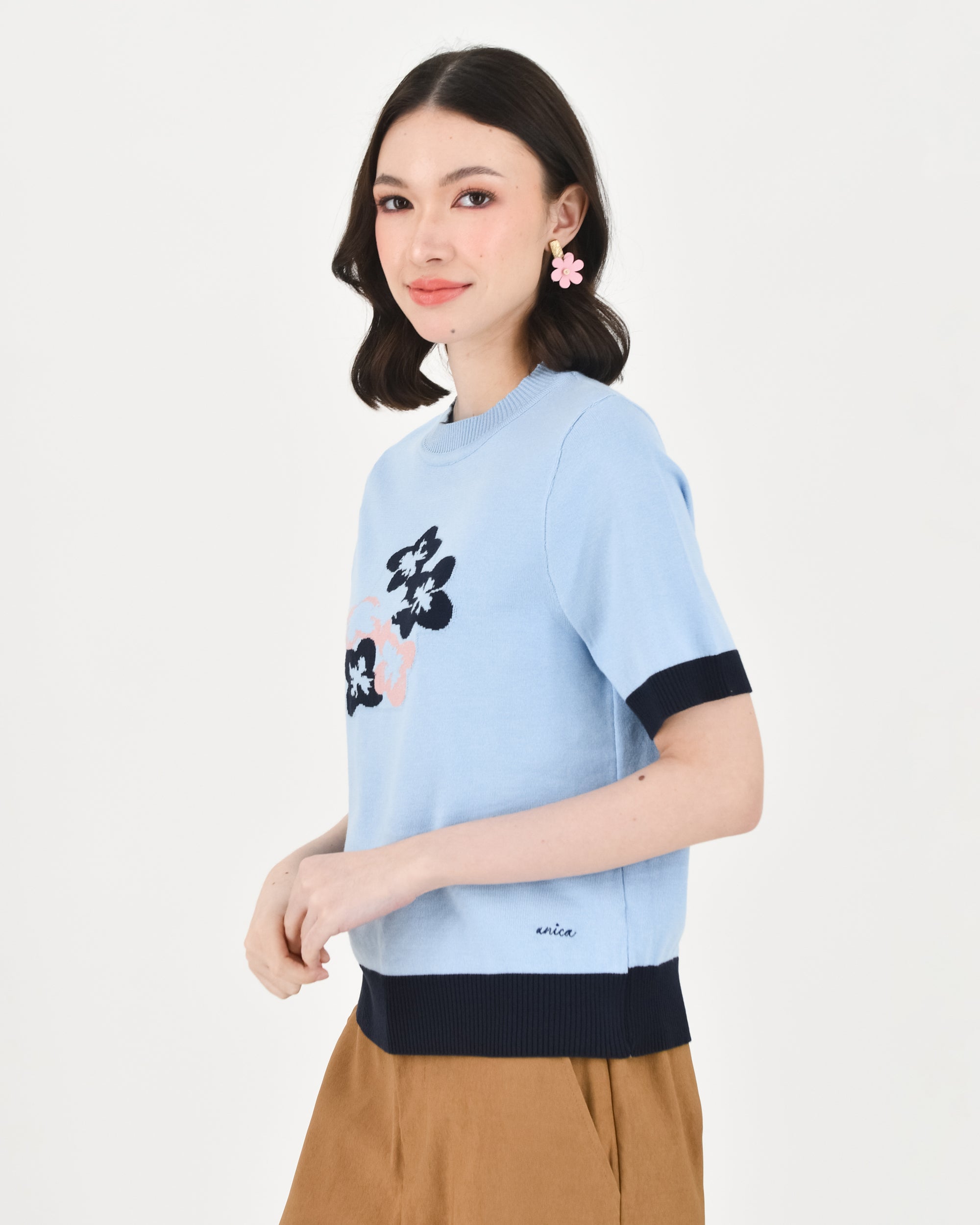 UNICA Tops EMALYN Top
